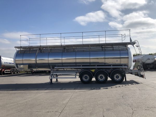 **NOW SOLD** New 34,000 LAG Foodstuffs / Adblue Tankers